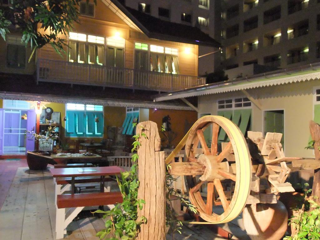 Panida Suite Hotel Bangkok Dış mekan fotoğraf